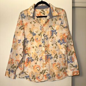 L.L. Bean Women’s XL Collared Button Down Blouse Cream Peach Blue Floral EUC